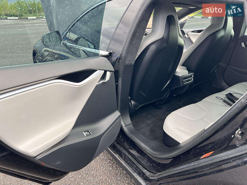 Лифтбек Tesla Model S 2015 в Ровно фото 19 Лифтбек Tesla Model S 2015 в Ровно