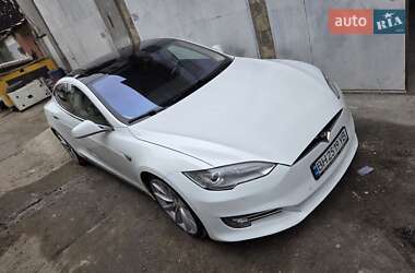 Ліфтбек Tesla Model S 2015 в Одесі