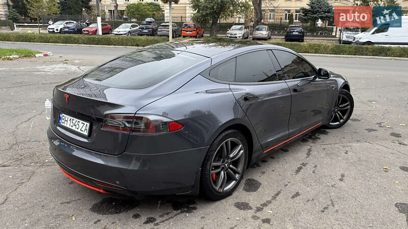 Ліфтбек Tesla Model S 2015 в Одесі фото 5 Ліфтбек Tesla Model S 2015 в Одесі
