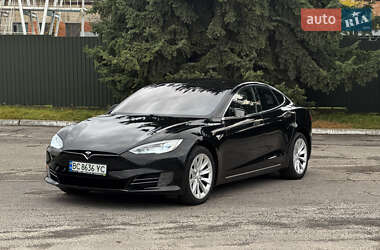 Лифтбек Tesla Model S 2018 в Львове