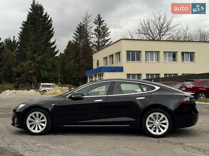 Ліфтбек Tesla Model S 2018 в Львові фото 14 Ліфтбек Tesla Model S 2018 в Львові
