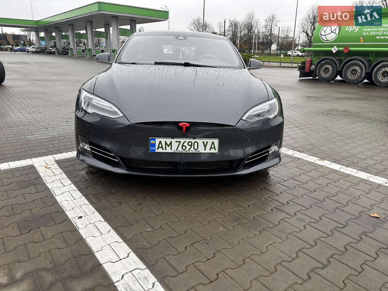 Ліфтбек Tesla Model S 2015 в Житомирі фото 2 Ліфтбек Tesla Model S 2015 в Житомирі