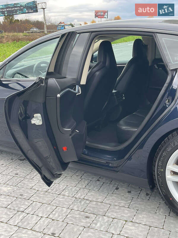 Лифтбек Tesla Model S 2013 в Львове фото 40 Лифтбек Tesla Model S 2013 в Львове