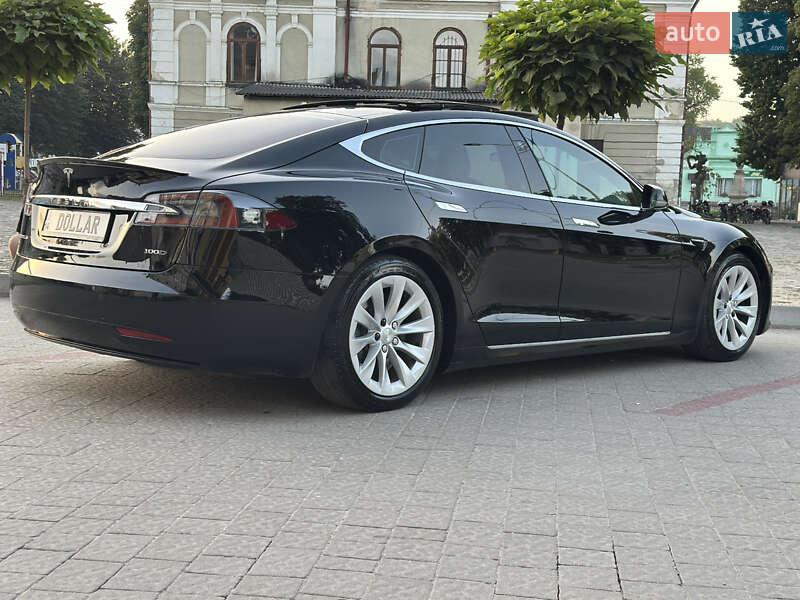 Ліфтбек Tesla Model S 2017 в Львові фото 8 Ліфтбек Tesla Model S 2017 в Львові