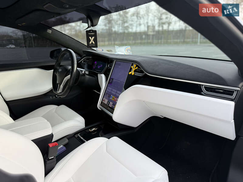 Ліфтбек Tesla Model S 2017 в Кам'янському фото 30 Ліфтбек Tesla Model S 2017 в Кам'янському