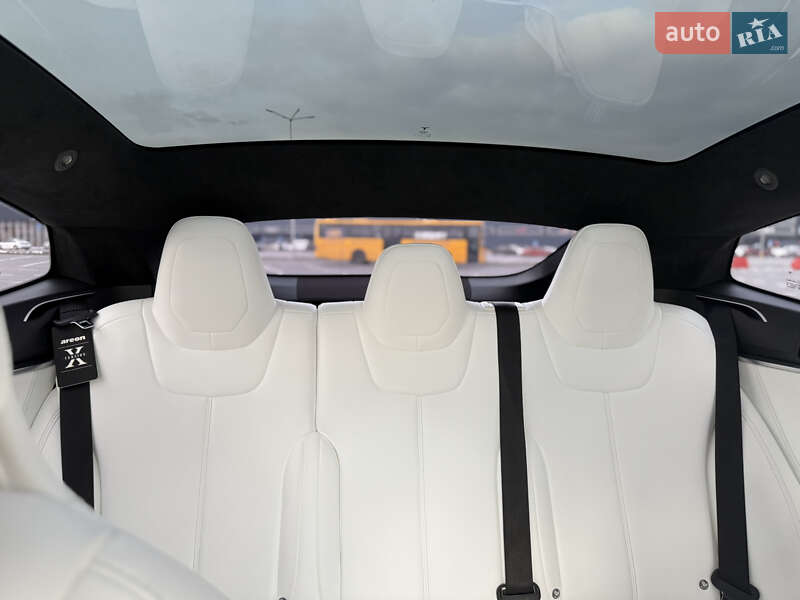 Ліфтбек Tesla Model S 2017 в Кам'янському фото 35 Ліфтбек Tesla Model S 2017 в Кам'янському