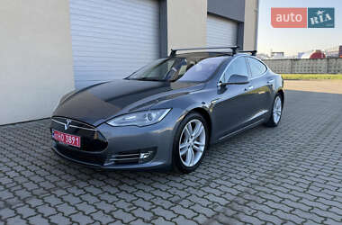 Лифтбек Tesla Model S 2014 в Радехове