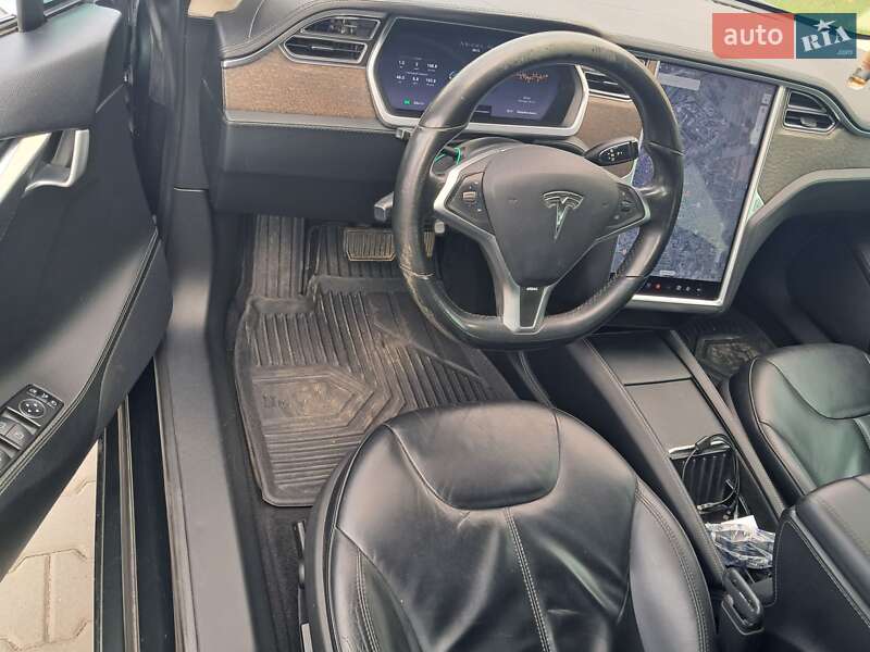 Лифтбек Tesla Model S 2013 в Луцке
