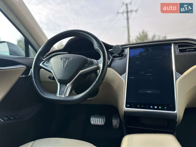 Ліфтбек Tesla Model S 2015 в Одесі