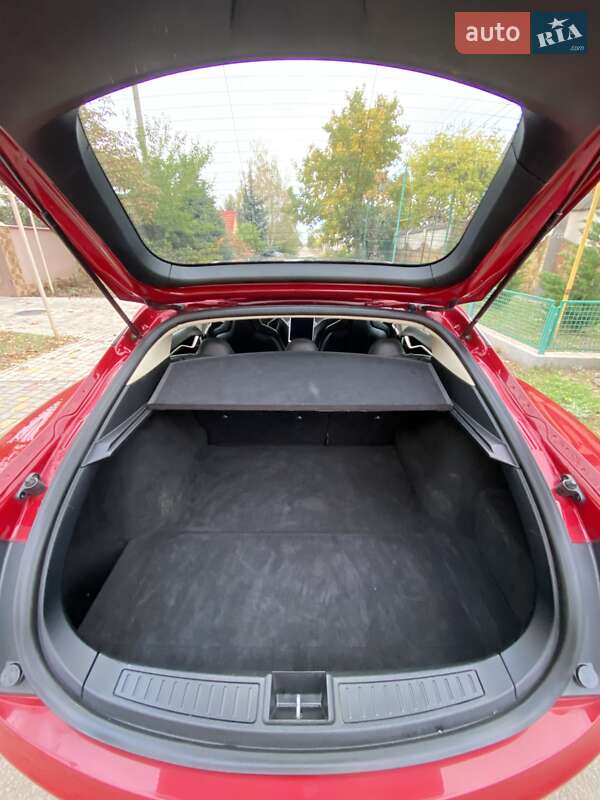 Ліфтбек Tesla Model S 2013 в Одесі фото 11 Ліфтбек Tesla Model S 2013 в Одесі