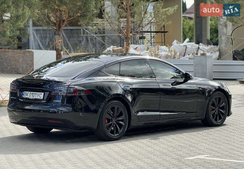 Ліфтбек Tesla Model S 2018 в Рівному фото 16 Ліфтбек Tesla Model S 2018 в Рівному
