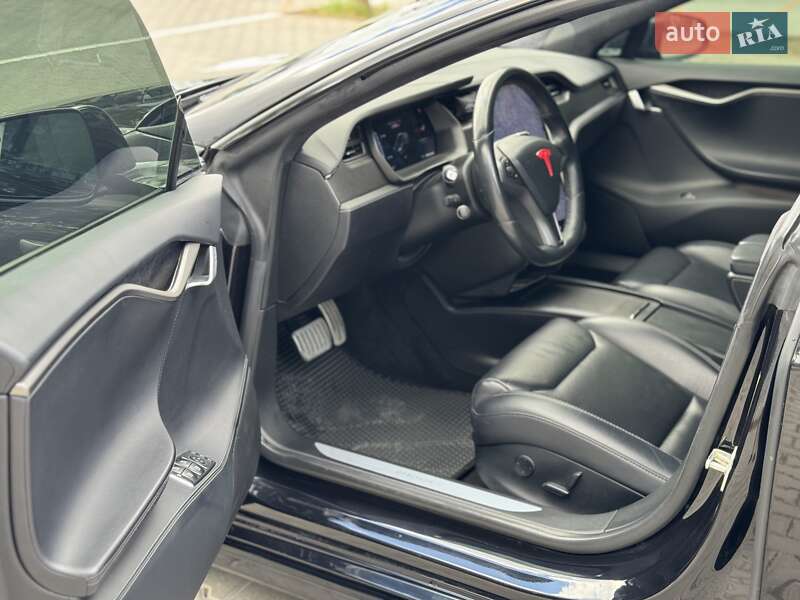 Ліфтбек Tesla Model S 2018 в Рівному фото 23 Ліфтбек Tesla Model S 2018 в Рівному
