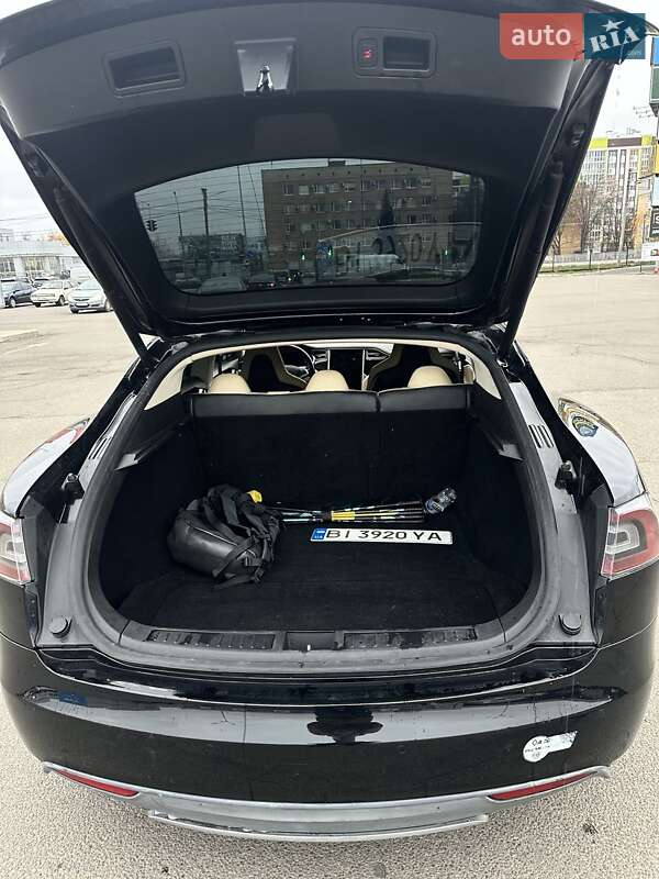 Лифтбек Tesla Model S 2014 в Полтаве фото 8 Лифтбек Tesla Model S 2014 в Полтаве