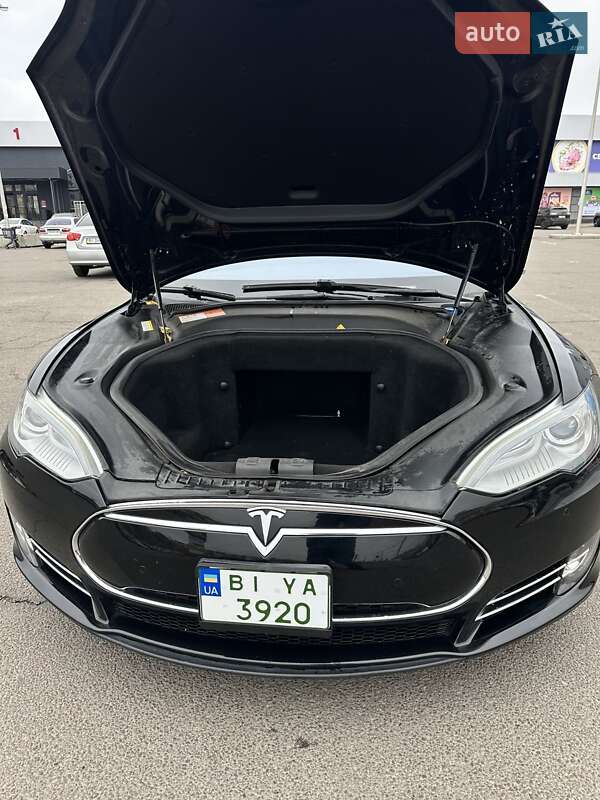 Лифтбек Tesla Model S 2014 в Полтаве фото 9 Лифтбек Tesla Model S 2014 в Полтаве
