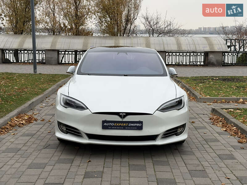 Ліфтбек Tesla Model S 2019 в Дніпрі фото 3 Ліфтбек Tesla Model S 2019 в Дніпрі