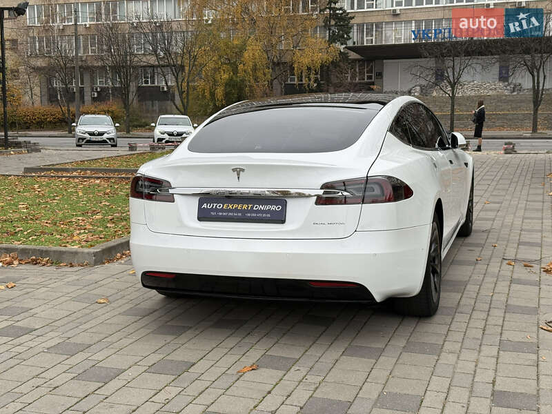 Ліфтбек Tesla Model S 2019 в Дніпрі фото 9 Ліфтбек Tesla Model S 2019 в Дніпрі
