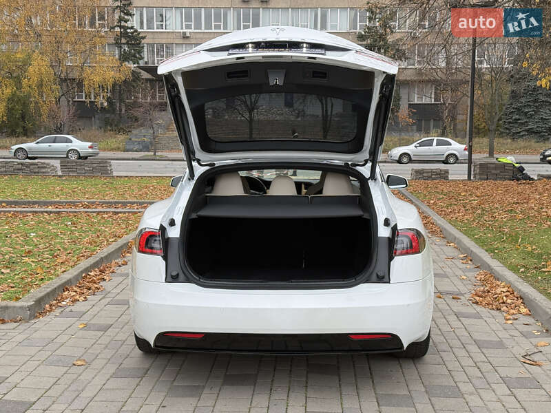 Ліфтбек Tesla Model S 2019 в Дніпрі фото 19 Ліфтбек Tesla Model S 2019 в Дніпрі