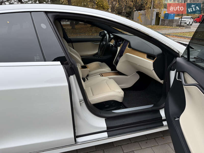 Ліфтбек Tesla Model S 2019 в Дніпрі фото 26 Ліфтбек Tesla Model S 2019 в Дніпрі