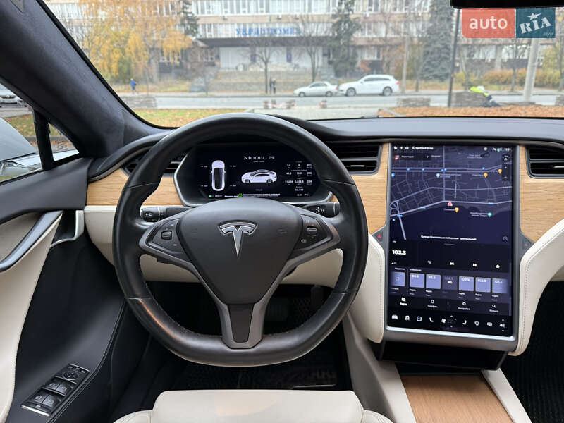 Ліфтбек Tesla Model S 2019 в Дніпрі фото 33 Ліфтбек Tesla Model S 2019 в Дніпрі