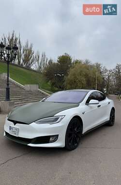 Лифтбек Tesla Model S 2019 в Николаеве
