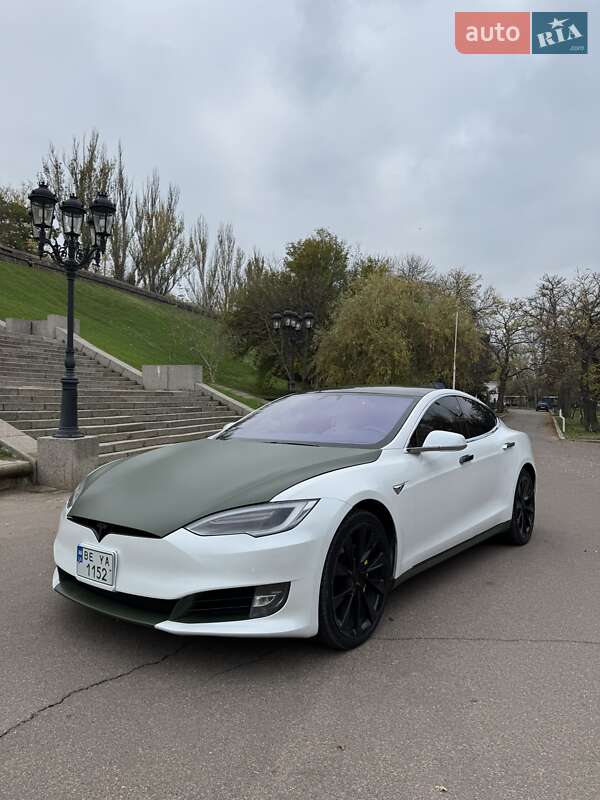 Ліфтбек Tesla Model S 2019 в Миколаєві