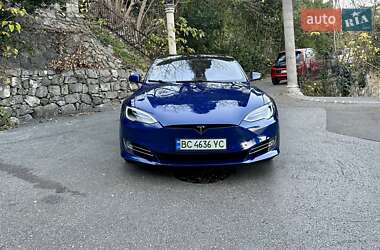 Лифтбек Tesla Model S 2020 в Ужгороде