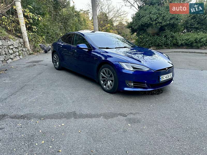 Ліфтбек Tesla Model S 2020 в Ужгороді