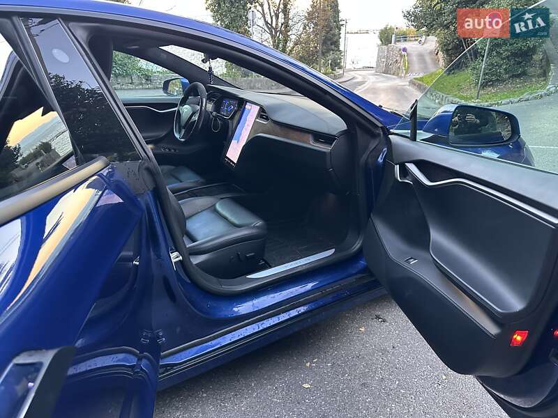 Ліфтбек Tesla Model S 2020 в Ужгороді