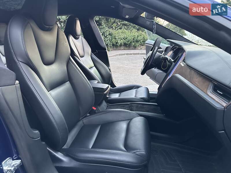 Ліфтбек Tesla Model S 2020 в Ужгороді