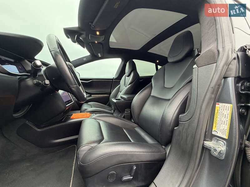 Лифтбек Tesla Model S 2018 в Виннице