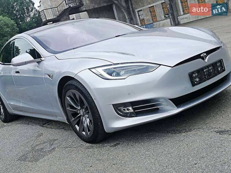 Ліфтбек Tesla Model S 2018 в Івано-Франківську фото 10 Ліфтбек Tesla Model S 2018 в Івано-Франківську