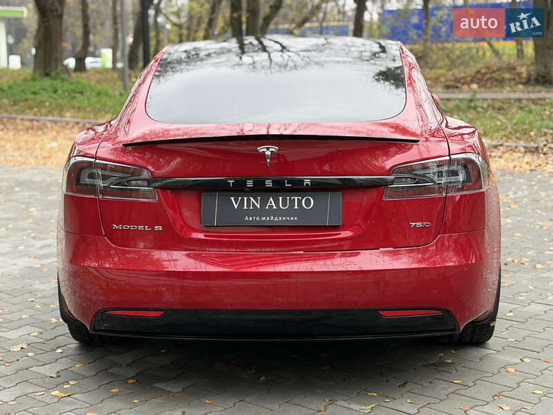 Лифтбек Tesla Model S 2018 в Тернополе