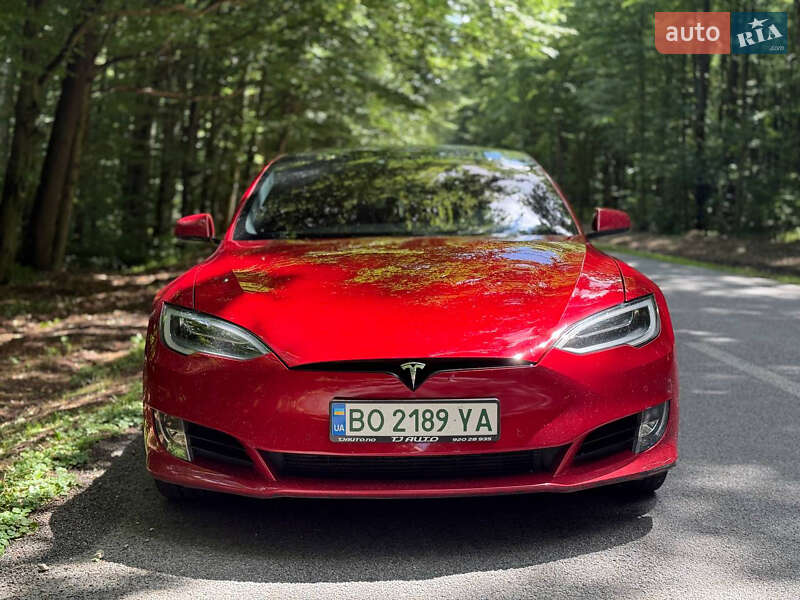 Лифтбек Tesla Model S 2018 в Тернополе