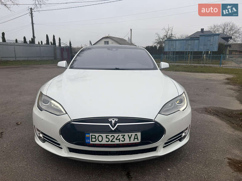 Ліфтбек Tesla Model S 2016 в Тернополі фото 2 Ліфтбек Tesla Model S 2016 в Тернополі