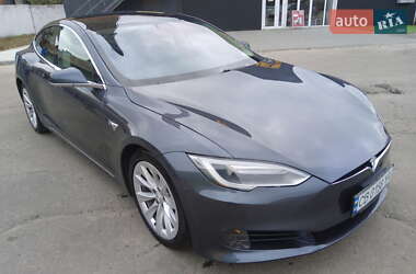 Ліфтбек Tesla Model S 2017 в Ніжині