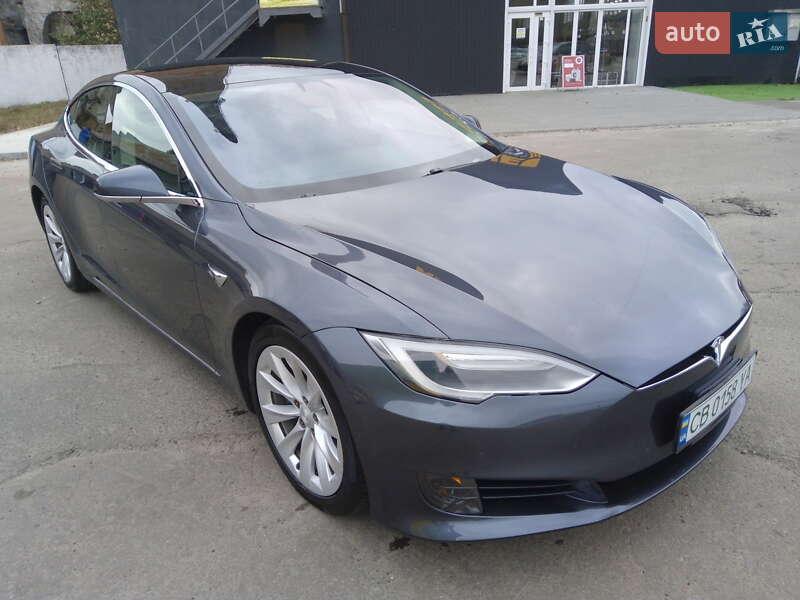 Лифтбек Tesla Model S 2017 в Нежине фото 12 Лифтбек Tesla Model S 2017 в Нежине