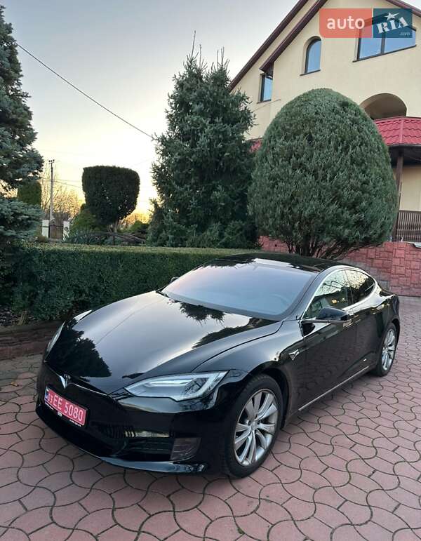 Tesla Model S 2017