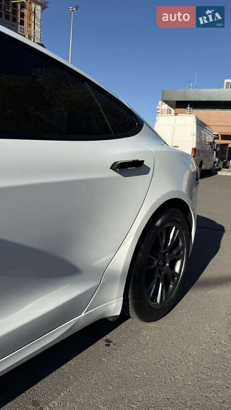 Лифтбек Tesla Model S 2023 в Львове фото 8 Лифтбек Tesla Model S 2023 в Львове