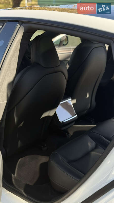 Лифтбек Tesla Model S 2023 в Львове фото 33 Лифтбек Tesla Model S 2023 в Львове