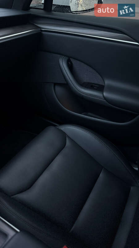 Лифтбек Tesla Model S 2023 в Львове фото 57 Лифтбек Tesla Model S 2023 в Львове