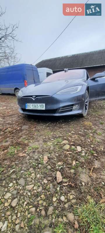 Ліфтбек Tesla Model S 2017 в Івано-Франківську фото 17 Ліфтбек Tesla Model S 2017 в Івано-Франківську