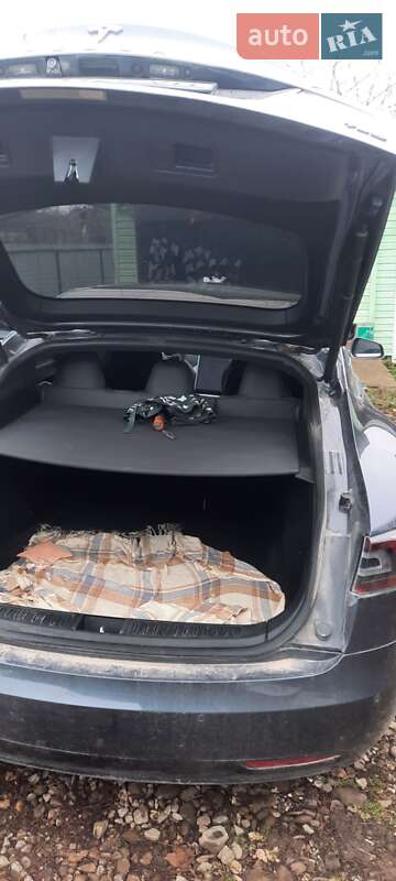 Ліфтбек Tesla Model S 2017 в Івано-Франківську фото 20 Ліфтбек Tesla Model S 2017 в Івано-Франківську