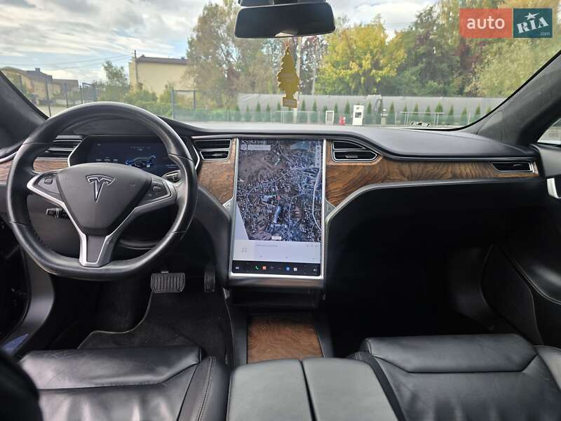 Лифтбек Tesla Model S 2017 в Тысменице фото 2 Лифтбек Tesla Model S 2017 в Тысменице