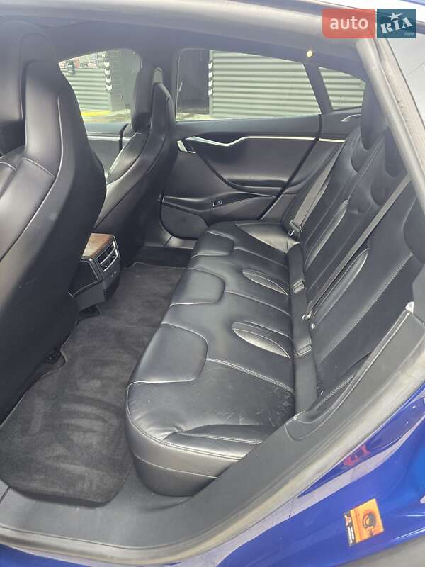 Лифтбек Tesla Model S 2017 в Тысменице фото 4 Лифтбек Tesla Model S 2017 в Тысменице