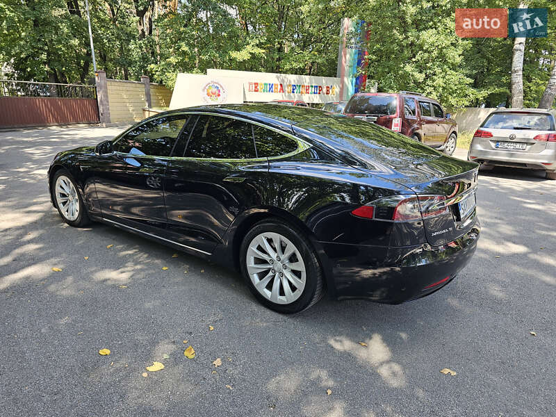 Ліфтбек Tesla Model S 2017 в Чорноморську