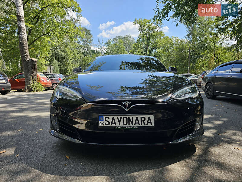 Ліфтбек Tesla Model S 2017 в Чорноморську