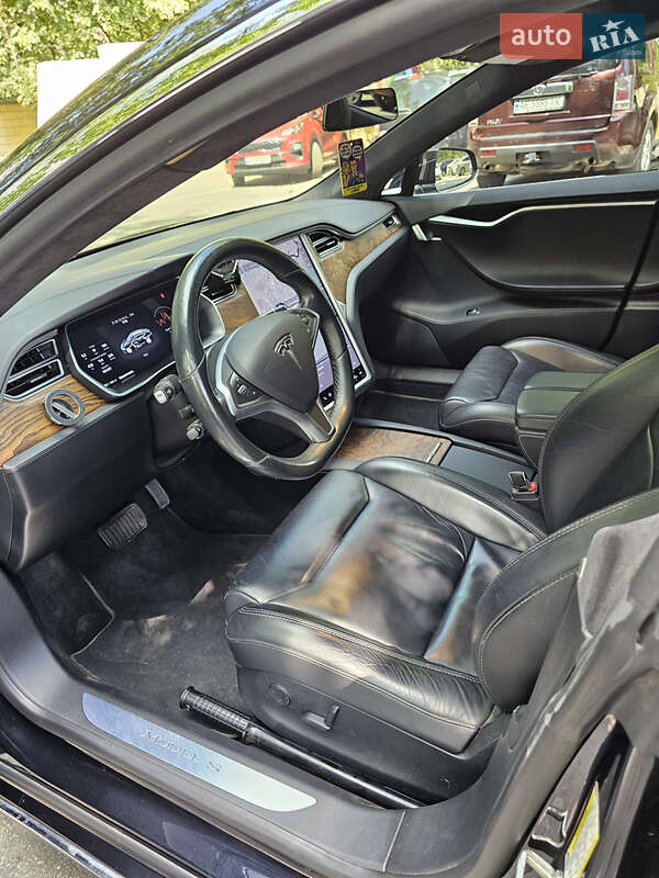 Ліфтбек Tesla Model S 2017 в Чорноморську