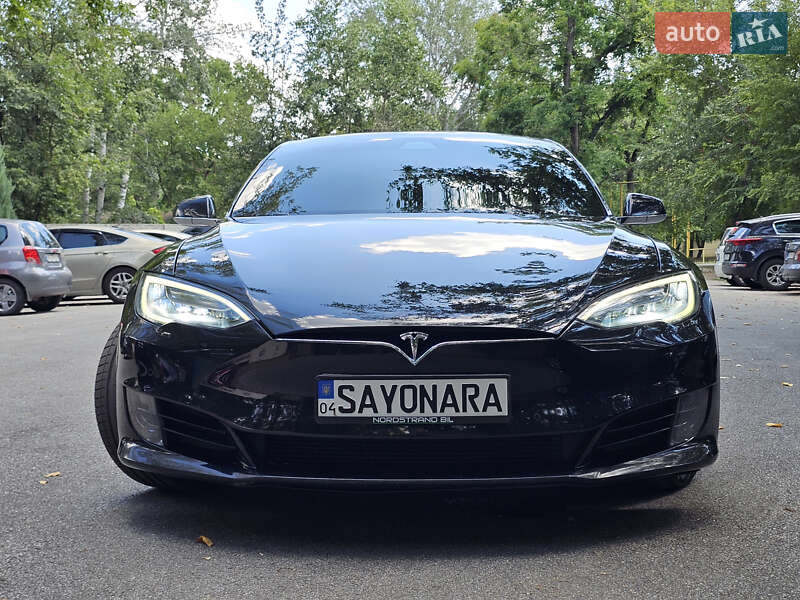 Ліфтбек Tesla Model S 2017 в Чорноморську