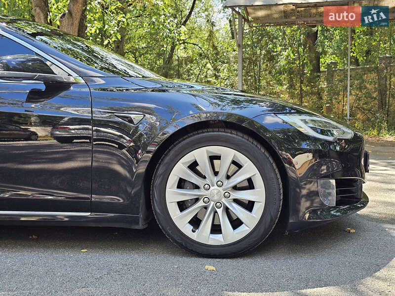 Ліфтбек Tesla Model S 2017 в Чорноморську