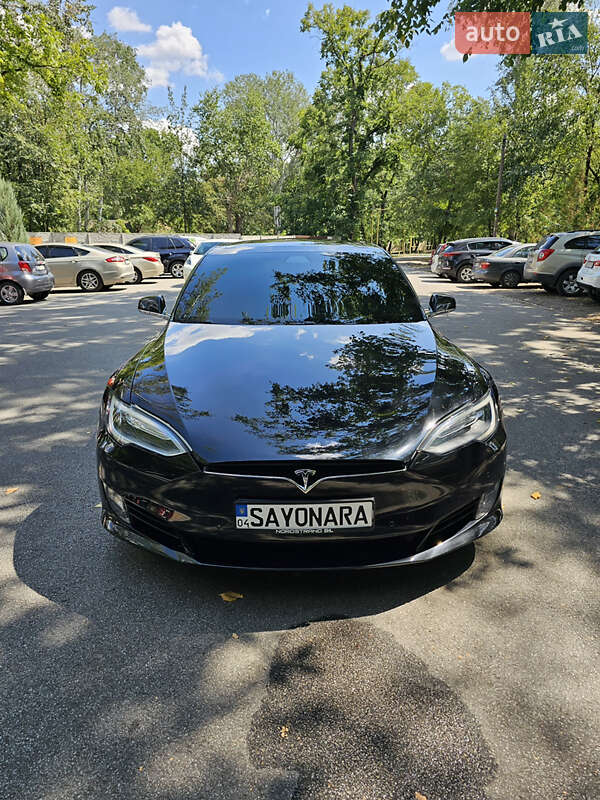 Ліфтбек Tesla Model S 2017 в Чорноморську
